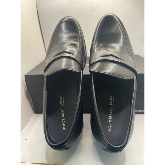 Nordstrom Dino Penny Loafer (Men)
Size 11M
